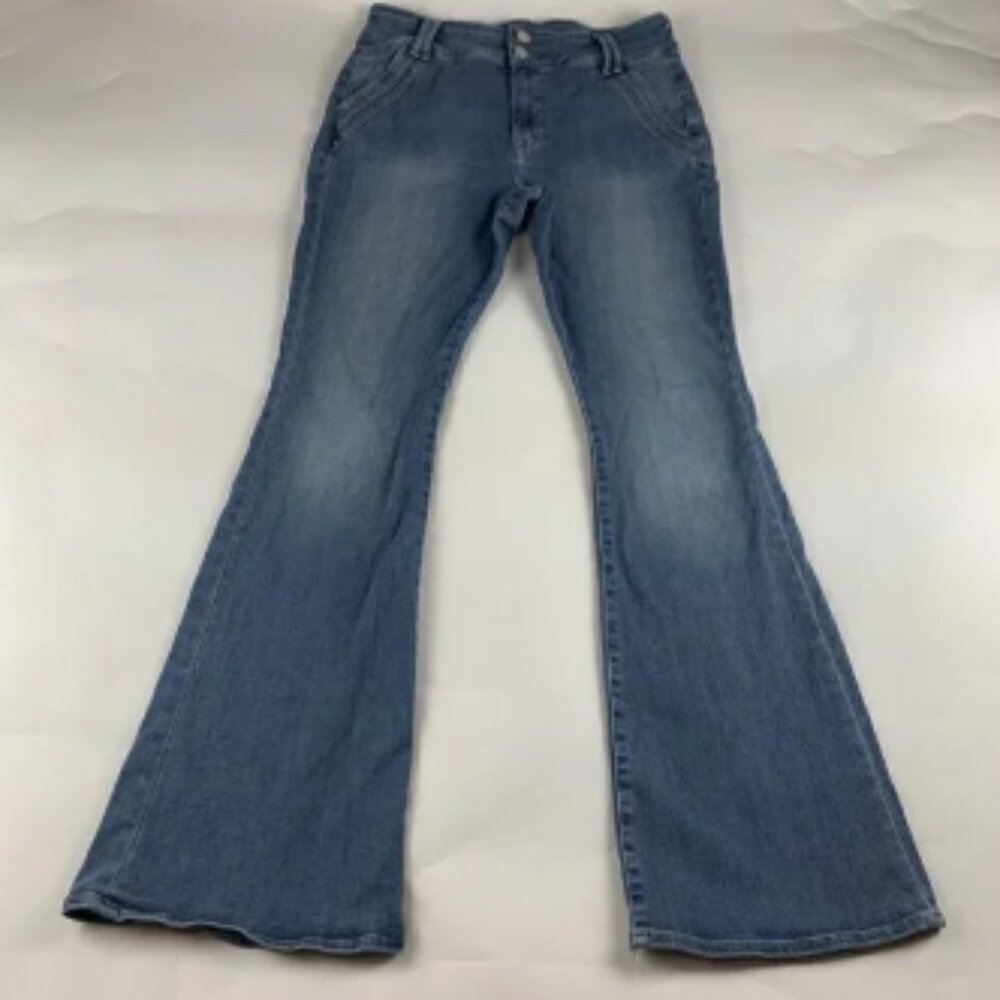 FRAME Merced Light Wash Stretch Denim Double Detail Flared Jeans 32